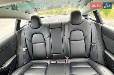 Седан Tesla Model 3 2021 в Ужгороде