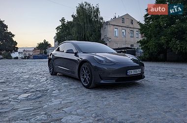 Tesla Model 3  2023