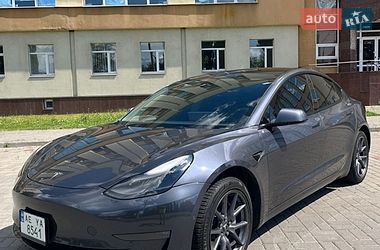 Tesla Model 3  2022