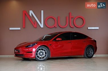 Tesla Model 3  2019
