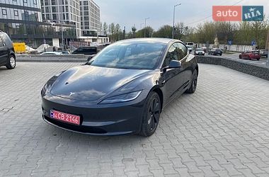 Седан Tesla Model 3 2024 в Львове
