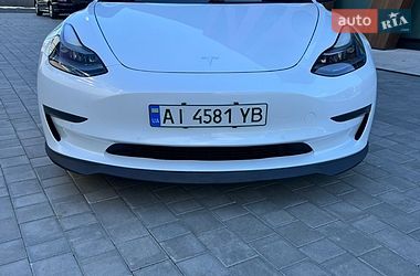 Tesla Model 3  2021