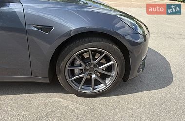 Седан Tesla Model 3 2023 в Киеве