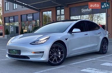 Tesla Model 3  2018