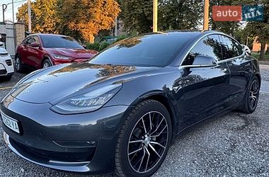 Tesla Model 3 2018