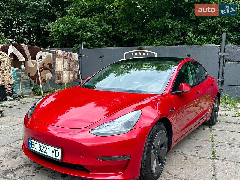 Tesla Model 3 2021