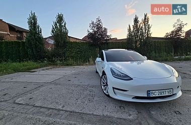 Tesla Model 3  2019