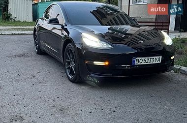 Седан Tesla Model 3 2019 в Тернополе Седан Tesla Model 3 2019 в Тернополе