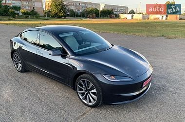 Tesla Model 3 2025