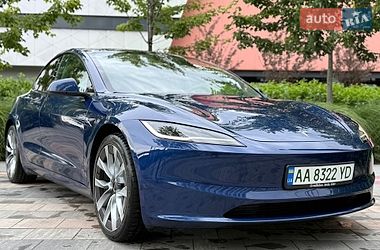 Tesla Model 3  2023