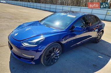 Tesla Model 3  2022