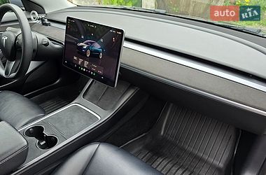 Седан Tesla Model 3 2022 в Львові