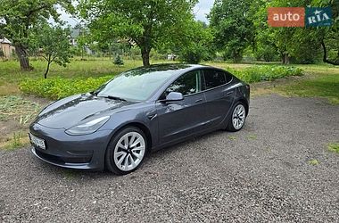 Седан Tesla Model 3 2022 в Львові