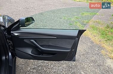 Седан Tesla Model 3 2022 в Львові