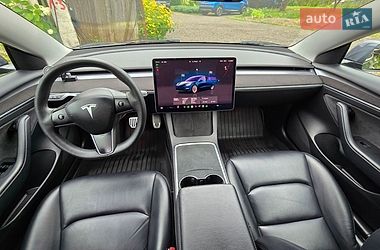 Седан Tesla Model 3 2022 в Львові