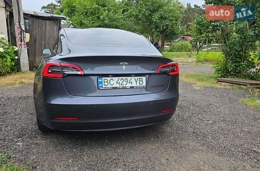 Седан Tesla Model 3 2022 в Львові