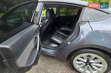 Седан Tesla Model 3 2022 в Львові