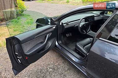 Седан Tesla Model 3 2022 в Львові