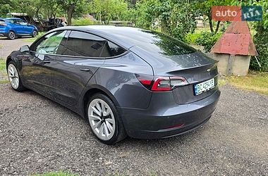Седан Tesla Model 3 2022 в Львові