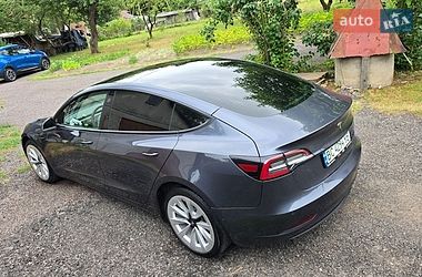 Седан Tesla Model 3 2022 в Львові