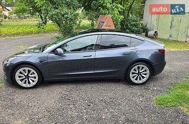 Седан Tesla Model 3 2022 в Львові