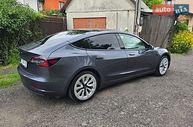 Седан Tesla Model 3 2022 в Львові