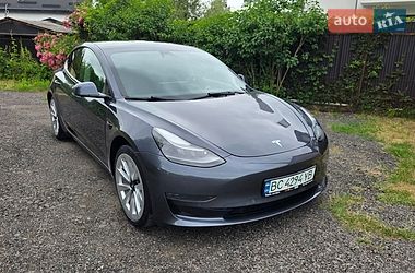 Седан Tesla Model 3 2022 в Львові