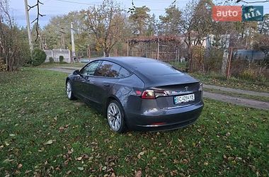 Седан Tesla Model 3 2022 в Львові