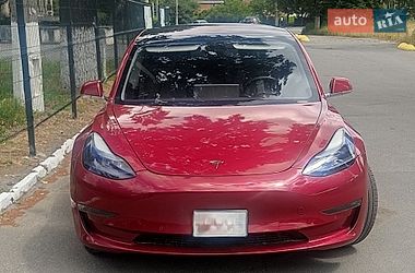 Tesla Model 3  2018