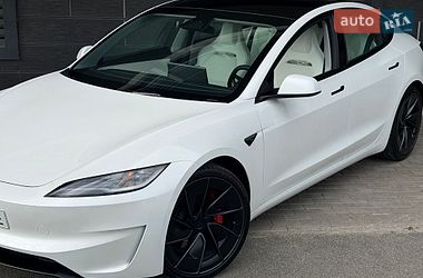 Tesla Model 3  2025