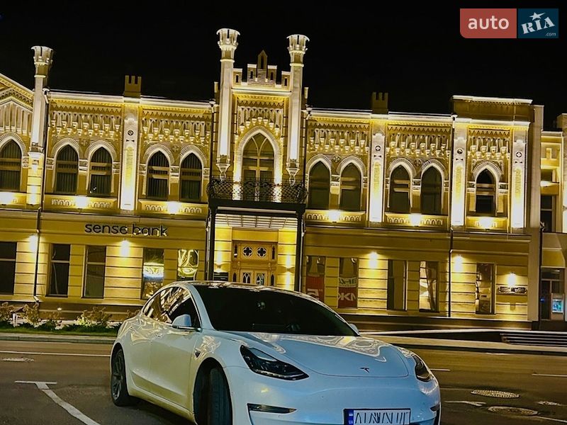 Tesla Model 3 2018