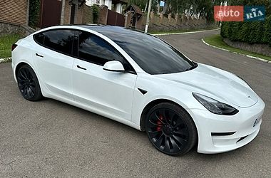 Седан Tesla Model 3 2023 в Киеве