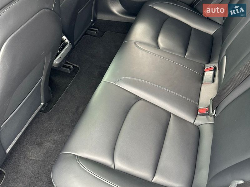 Седан Tesla Model 3 2023 в Киеве
