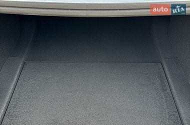 Седан Tesla Model 3 2023 в Киеве