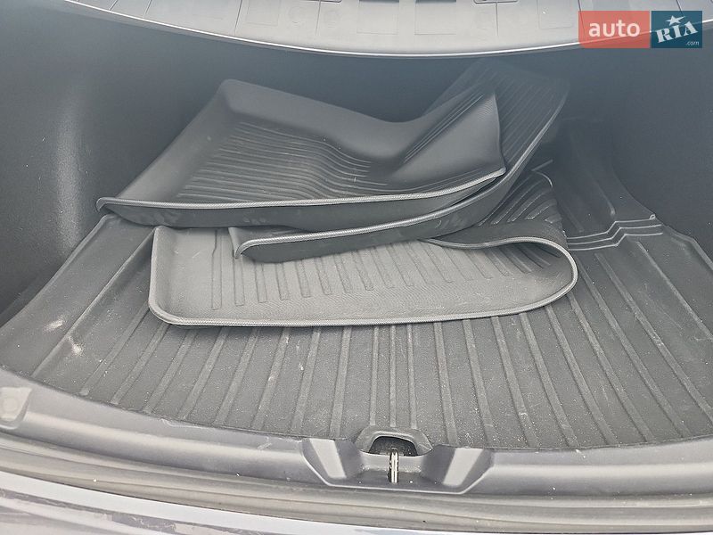 Седан Tesla Model 3 2022 в Бурштині фото 11 Седан Tesla Model 3 2022 в Бурштині