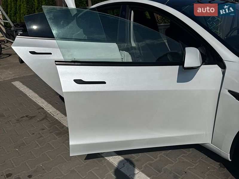 Седан Tesla Model 3 2023 в Одесі фото 7 Седан Tesla Model 3 2023 в Одесі