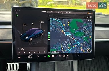 Седан Tesla Model 3 2022 в Львові
