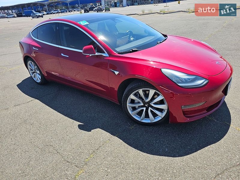 Седан Tesla Model 3 2018 в Одессе