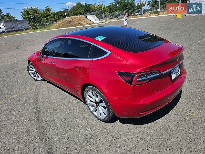 Седан Tesla Model 3 2018 в Одессе
