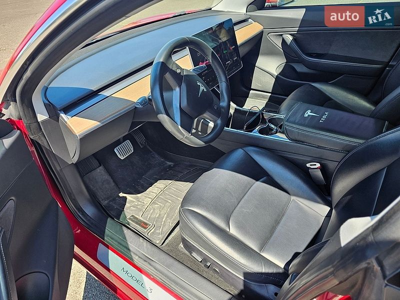 Седан Tesla Model 3 2018 в Одессе
