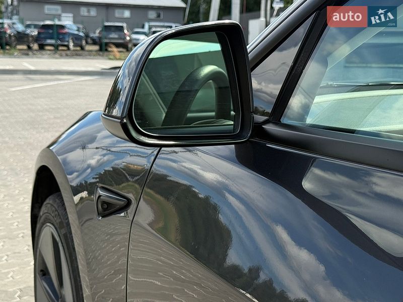 Седан Tesla Model 3 2022 в Львове