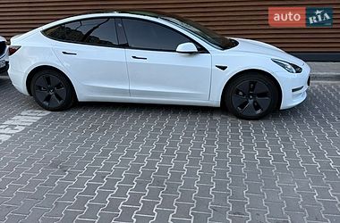 Седан Tesla Model 3 2023 в Києві