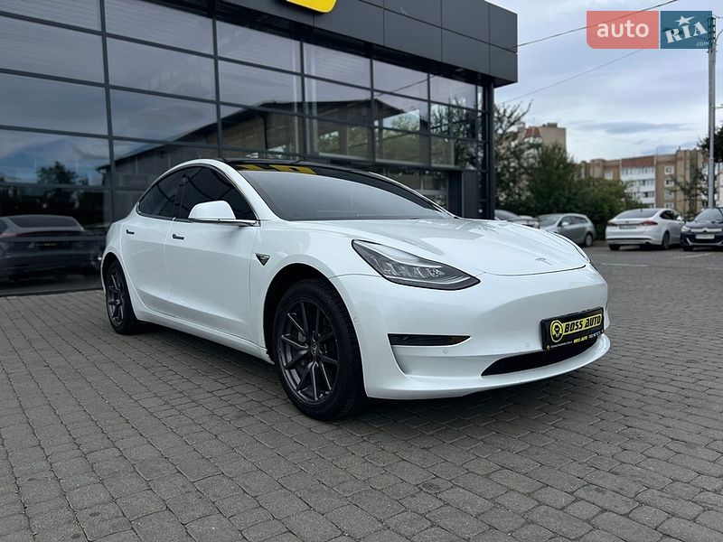 Tesla Model 3 2019