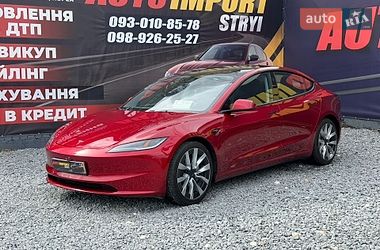 Tesla Model 3  2024
