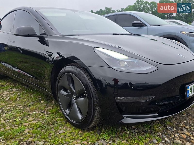 Tesla Model 3 2020