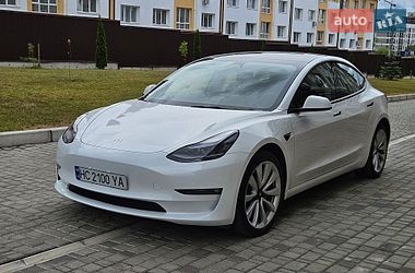 Tesla Model 3  2023