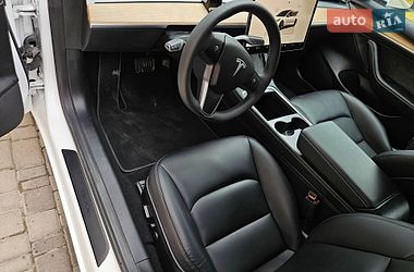 Седан Tesla Model 3 2023 в Львові