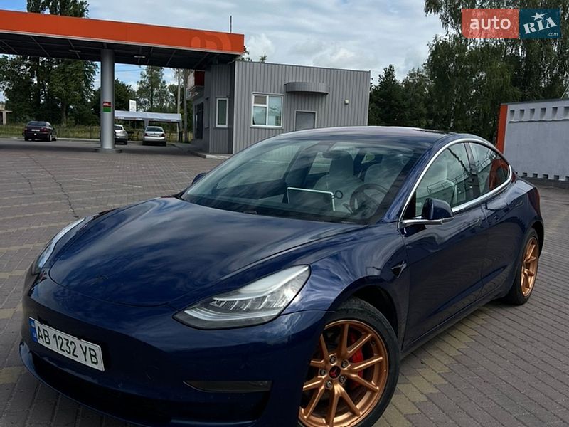 Седан Tesla Model 3 2018 в Виннице фото Седан Tesla Model 3 2018 в Виннице