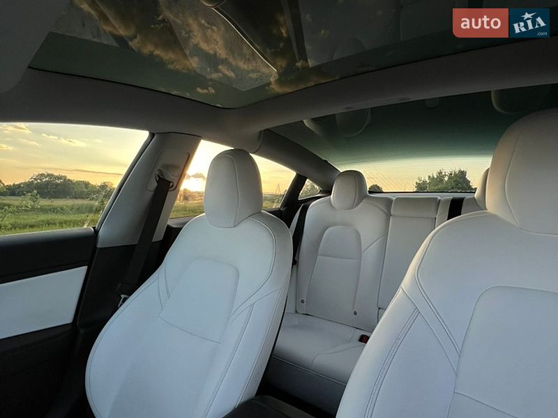Седан Tesla Model 3 2018 в Виннице фото 21 Седан Tesla Model 3 2018 в Виннице