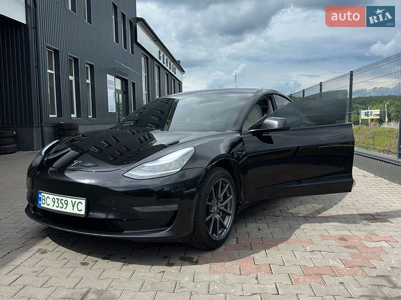 Седан Tesla Model 3 2019 в Львові фото 7 Седан Tesla Model 3 2019 в Львові